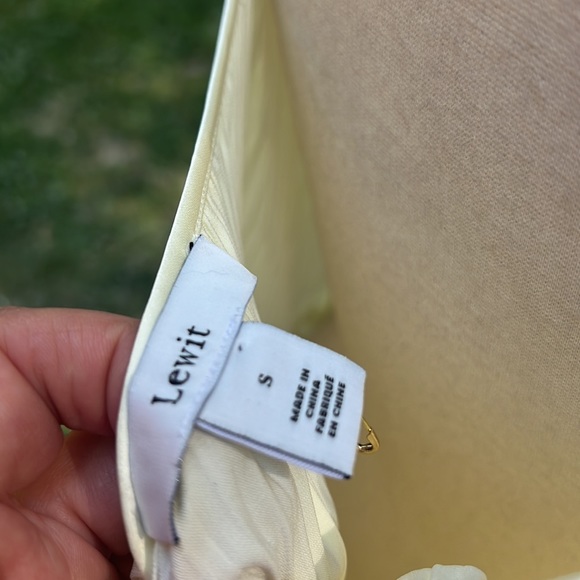 Lewit Pleated Swing Tank Top Light Yellow Crinkles Cami - Picture 7 of 8